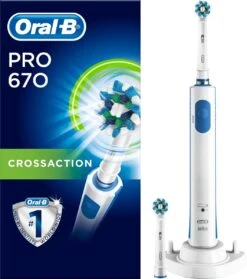 Oral B Oral-B PRO 670 CrossAction - Elektrische Tandenborstel - Met 2 Opzetborstels -BaByliss Verkoopwinkel 1063x1200 2