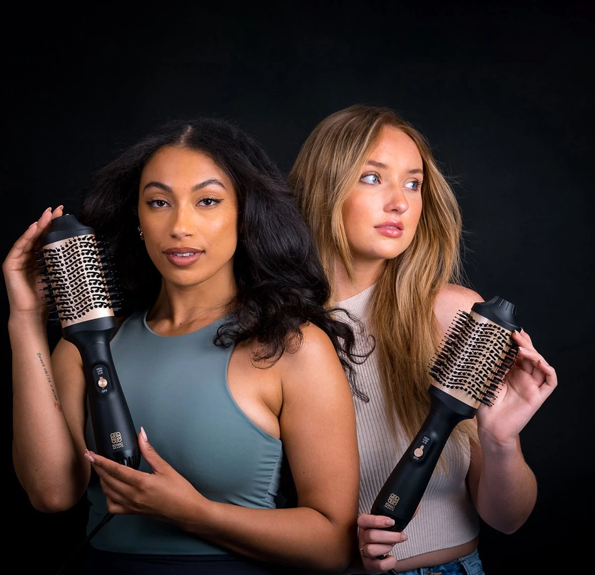 IONIC Beauty Volumax - Föhnborstel - Volume Borstel - 1000W - Zwart/Goud - Fris, Glanzend En Volumineus Haar In Enkele Minuten! - Afbeelding 4