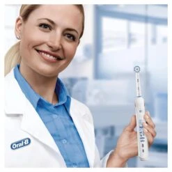 Oral B Oral-B Junior - Elektrische Tandenborstel - Wit 30 Oral B Oral-B Junior - Elektrische Tandenborstel - Wit -BaByliss Verkoopwinkel 1200x1200 1422
