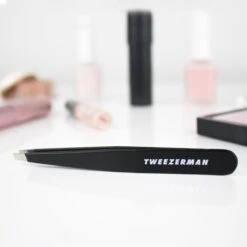 Tweezerman - Slant Tweezer Midnight Sky 12 Tweezerman - Slant Tweezer Midnight Sky -BaByliss Verkoopwinkel 1200x1200 1525