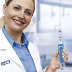 Oral B Oral-B Opzetborstels Kids Frozen 2 Stuks 19 Oral B Oral-B Opzetborstels Kids Frozen 2 Stuks -BaByliss Verkoopwinkel 1200x1200 428