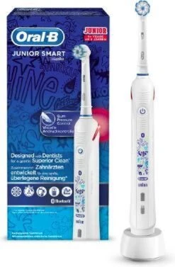 Oral B Oral-B Junior - Elektrische Tandenborstel - Wit 35 Oral B Oral-B Junior - Elektrische Tandenborstel - Wit -BaByliss Verkoopwinkel 786x1200 3